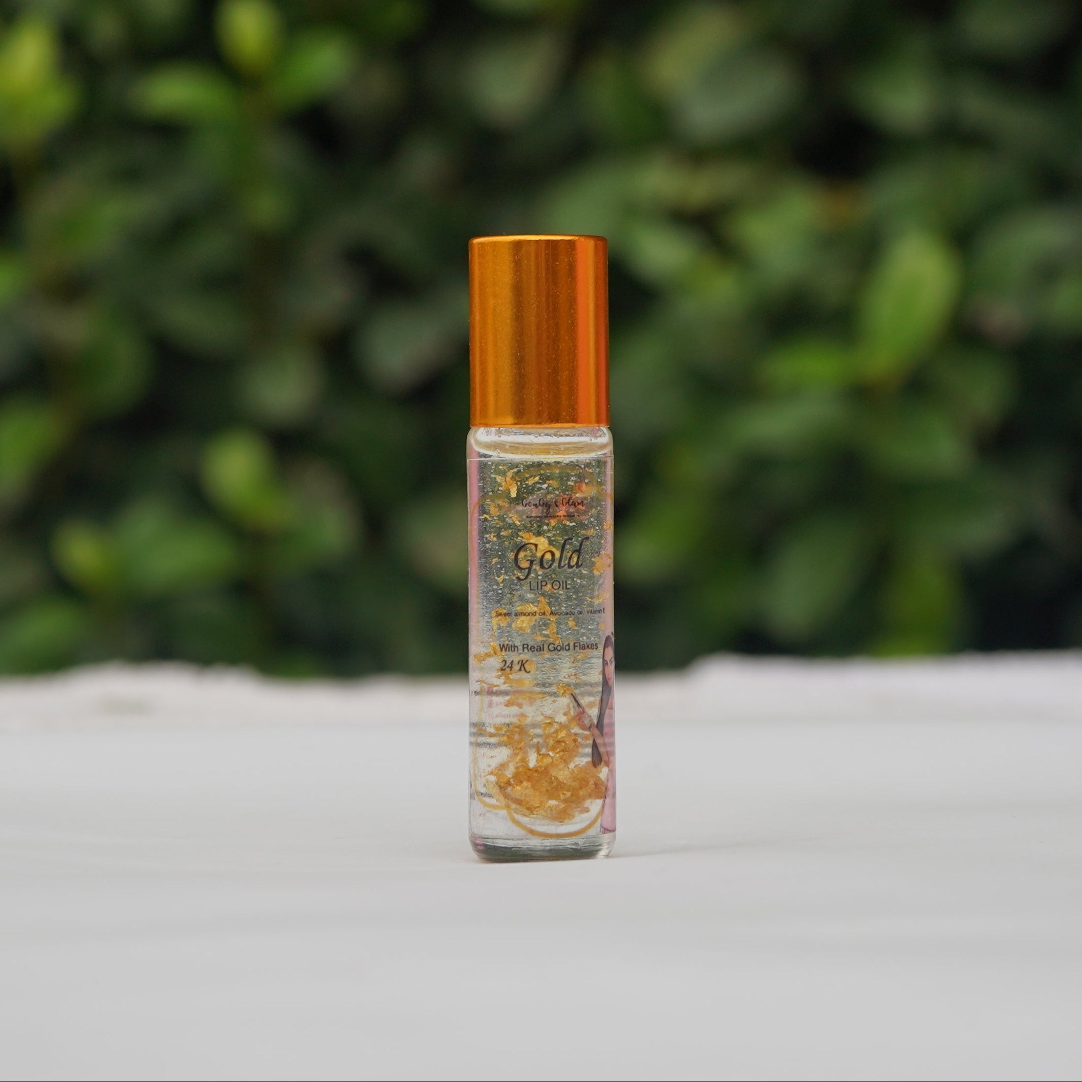 💎 Gold Flakes Lip Oil